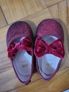 （分類：）位於 。 由 hello.shoes 提交（商品編號 1097324129，圖片 1）。簡介： 。