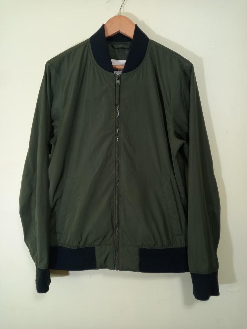 Hollister olive green bomber jacket Men s Fashion Coats Jackets