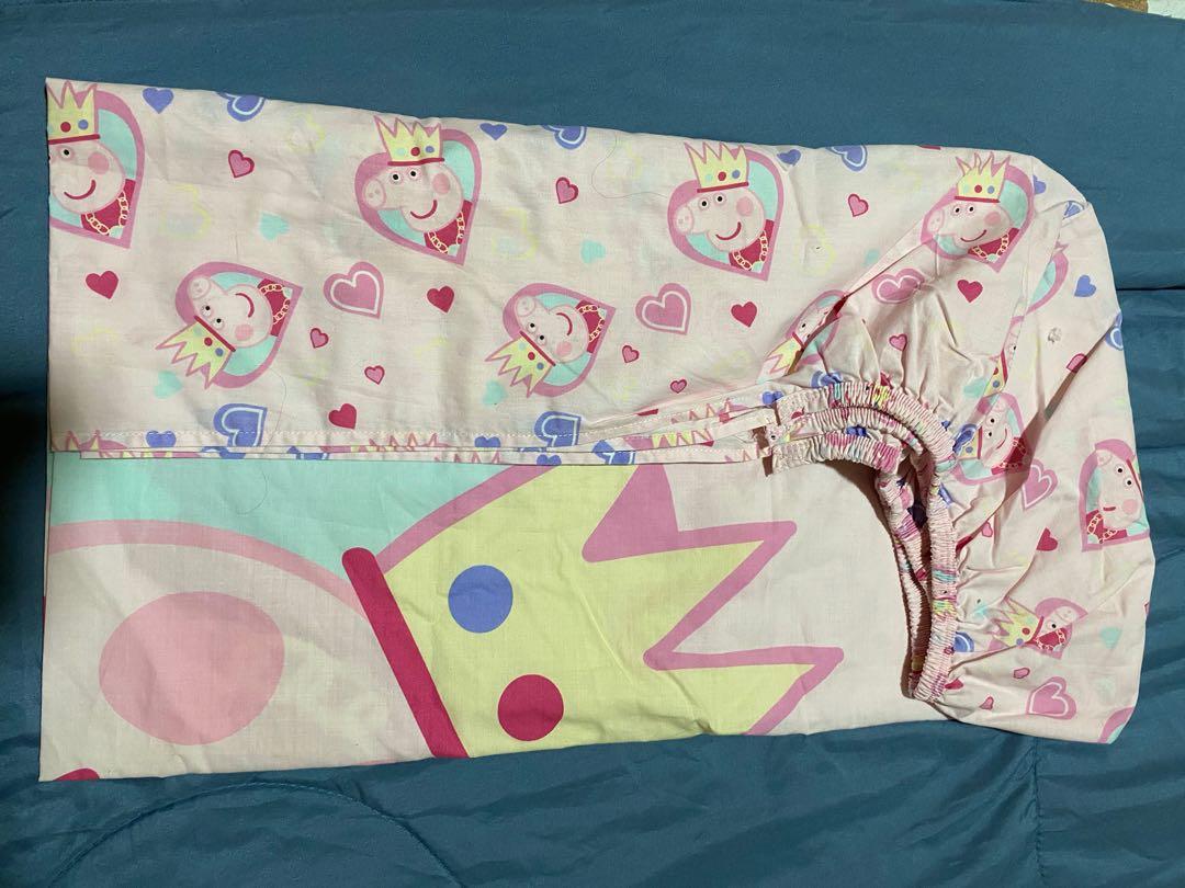 Peppa pig crib sheet top