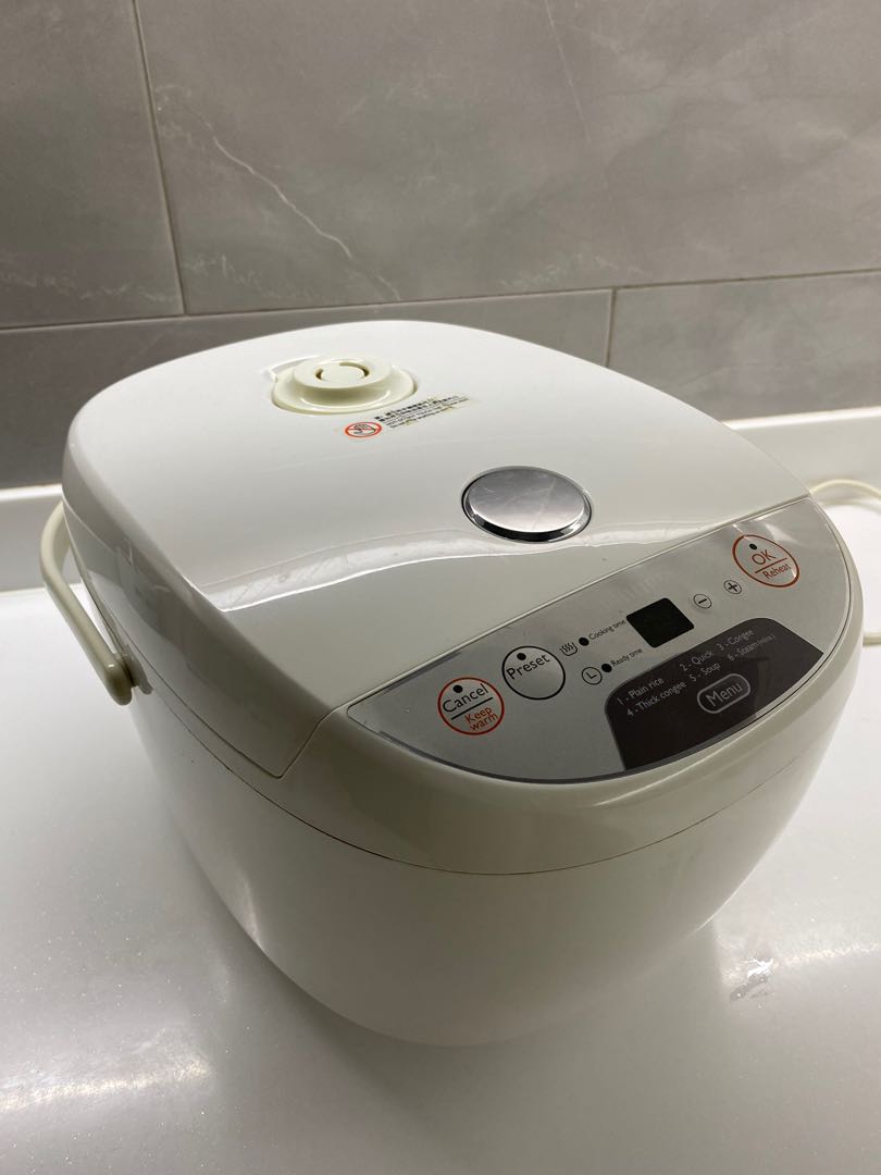 Philips 1.5L Fuzzy Logic Smart Rice Cooker HD4744/00, Furniture & Home