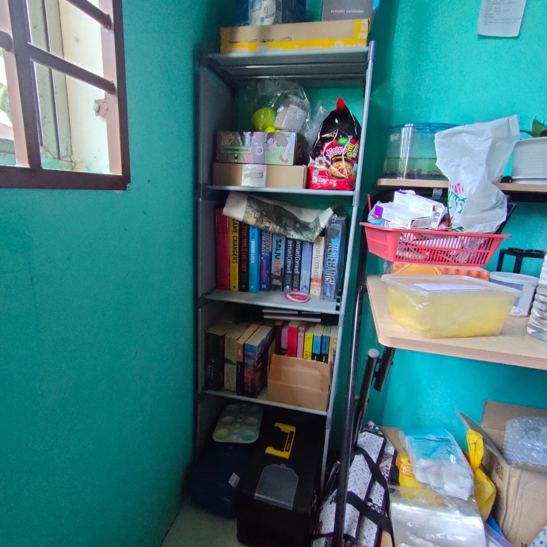 Rak buku rak barang bookshelf book rack, Furniture & Home Living