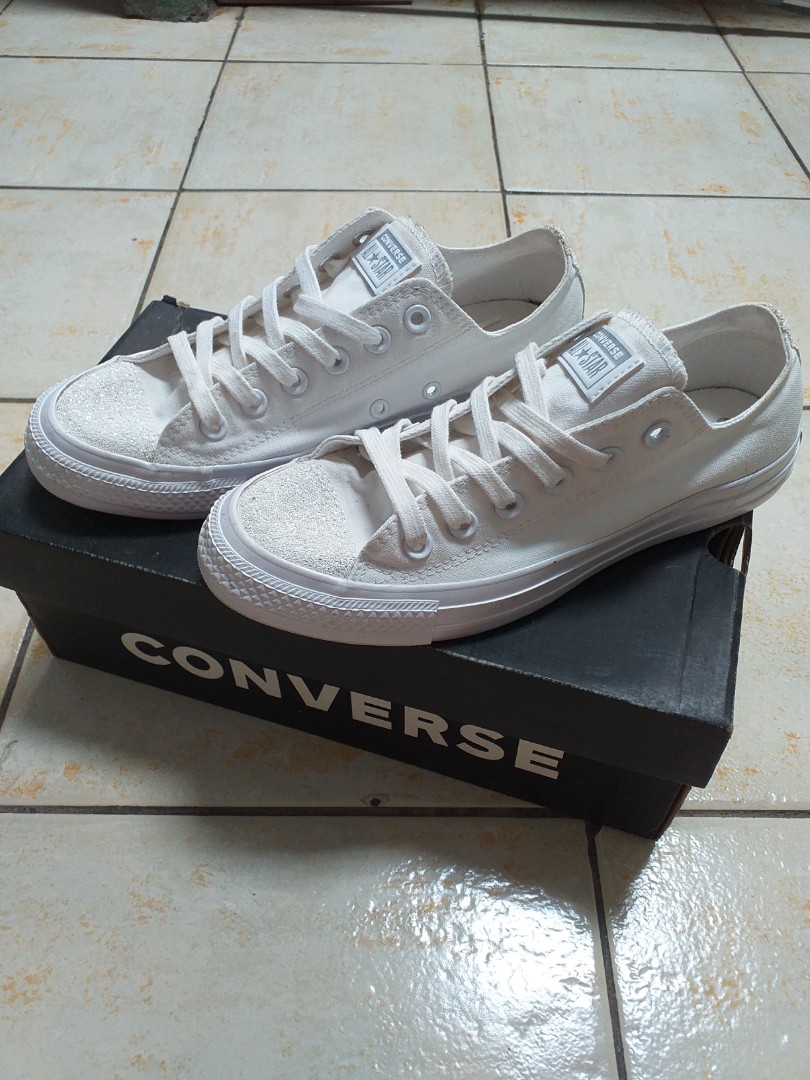 converse putih low