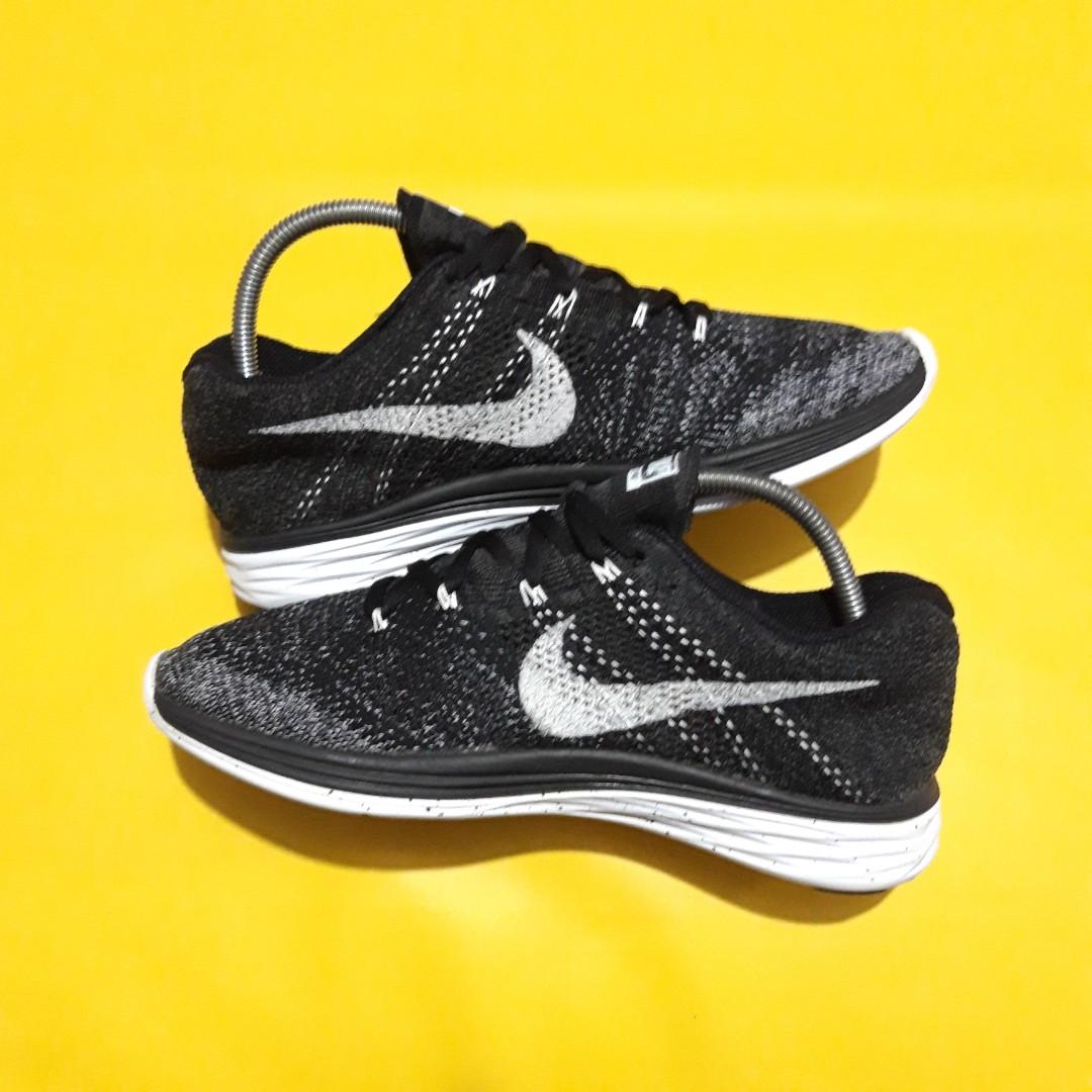 Sepatu second original NIKE FLYKNIT LUNAR 3 size 42 5 sneakers