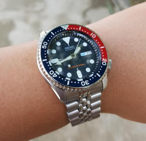 Seiko SKX009 Diver Watch, Men's Fashion, Watches & Accessories, Watches on  Carousell