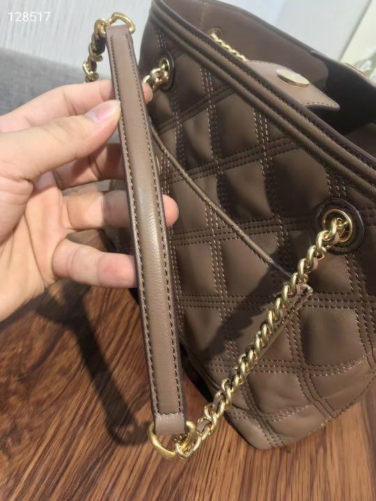 TORY BURCH Fleming Soft Small Tote Bag 75579 Classic Taupe, Women's  Fashion, Bags & Wallets, Tote Bags on Carousell
