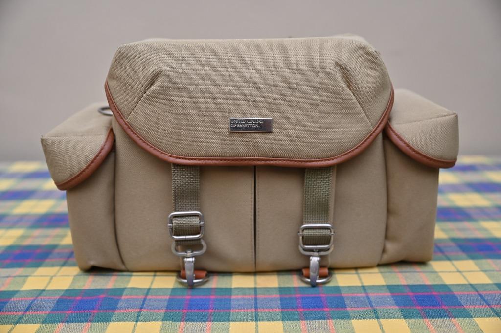 United Color of Benetton Beige Vintage Canvas Camera Bag