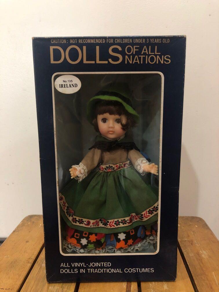 Dolls of all store nations 1950