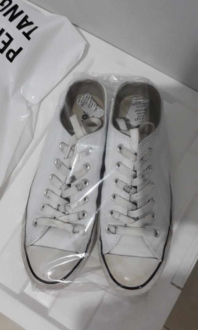 white converse flatforms