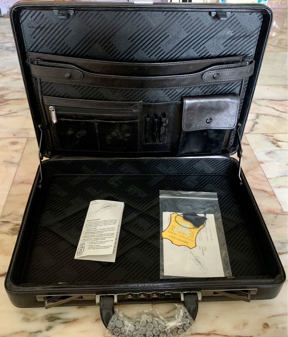 Condotti briefcase deals
