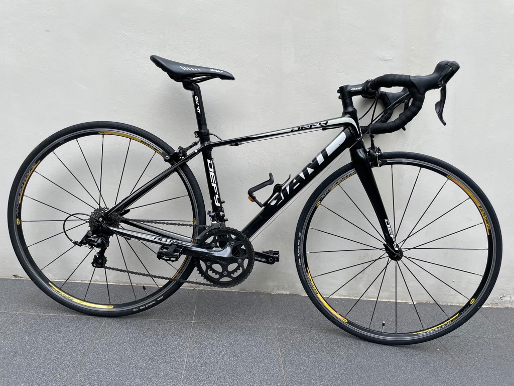 2013 Giant Defy 3 - XS, Sports Equipment, Bicycles & Parts
