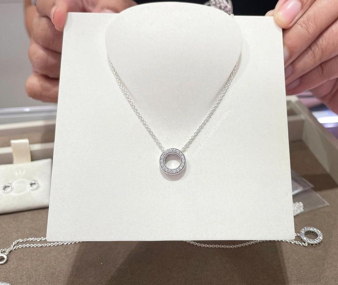 SALE SMALL CIRCLE SPARKLE NECKLACE 