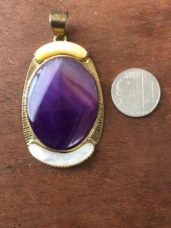 Agate With Mother of Pearl and Shell