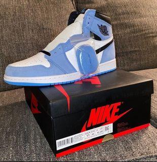 Air Jordan Retro 4 UNC