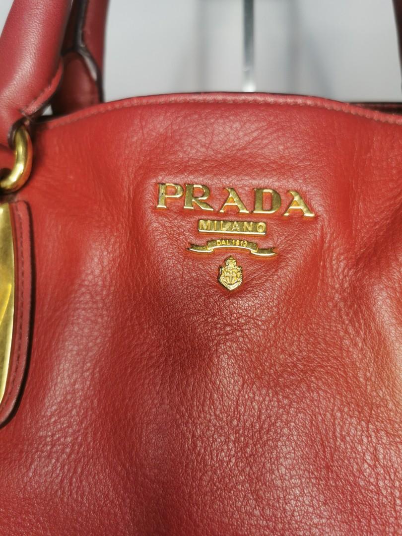 Authentic Prada (Category: Shoulder Bags) located in Singapore. Submitted by Boss_Emz (Listing ID 1097502525, Image 2). Description: Authentic Prada with Card..