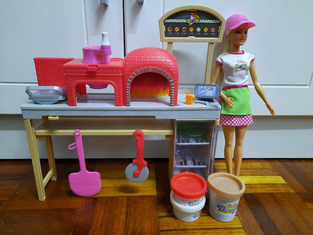 Barbie play 2025 doh pizza