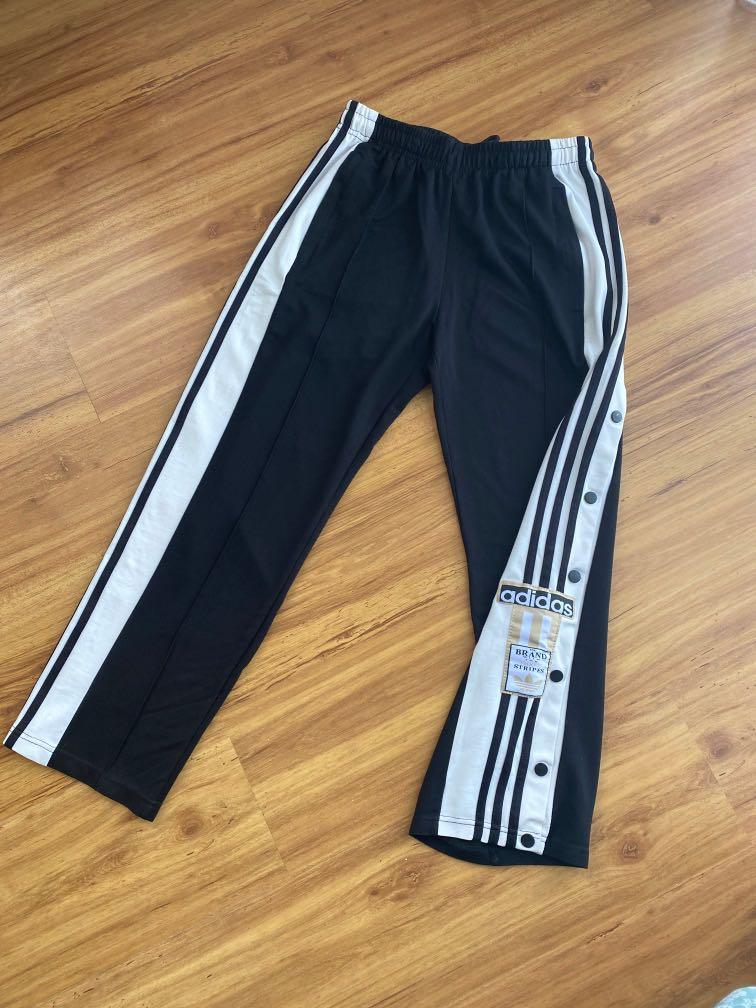 👖ADIDAS ORIGINALS WOMEN IVY PARK DENIM WIDE LEG SNAP PANTS👖 (Worn by Lisa  from BLACKPINK & Beyoncé), Women's Fashion, Bottoms, Jeans on Carousell