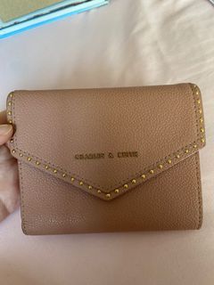 (Category: ) located in . Submitted by qiannee (Listing ID 1097459541, Image 1). Description: .