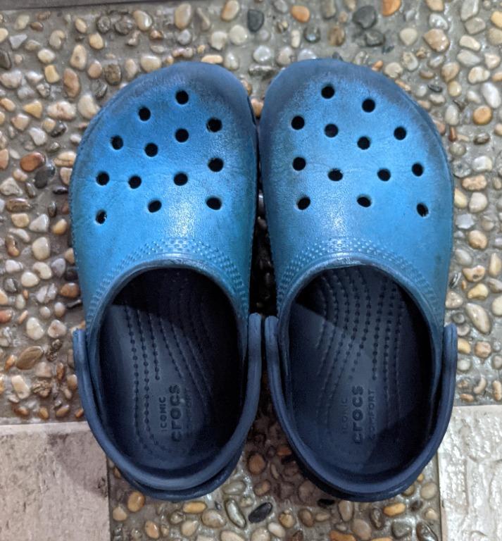 C10 size in crocs store