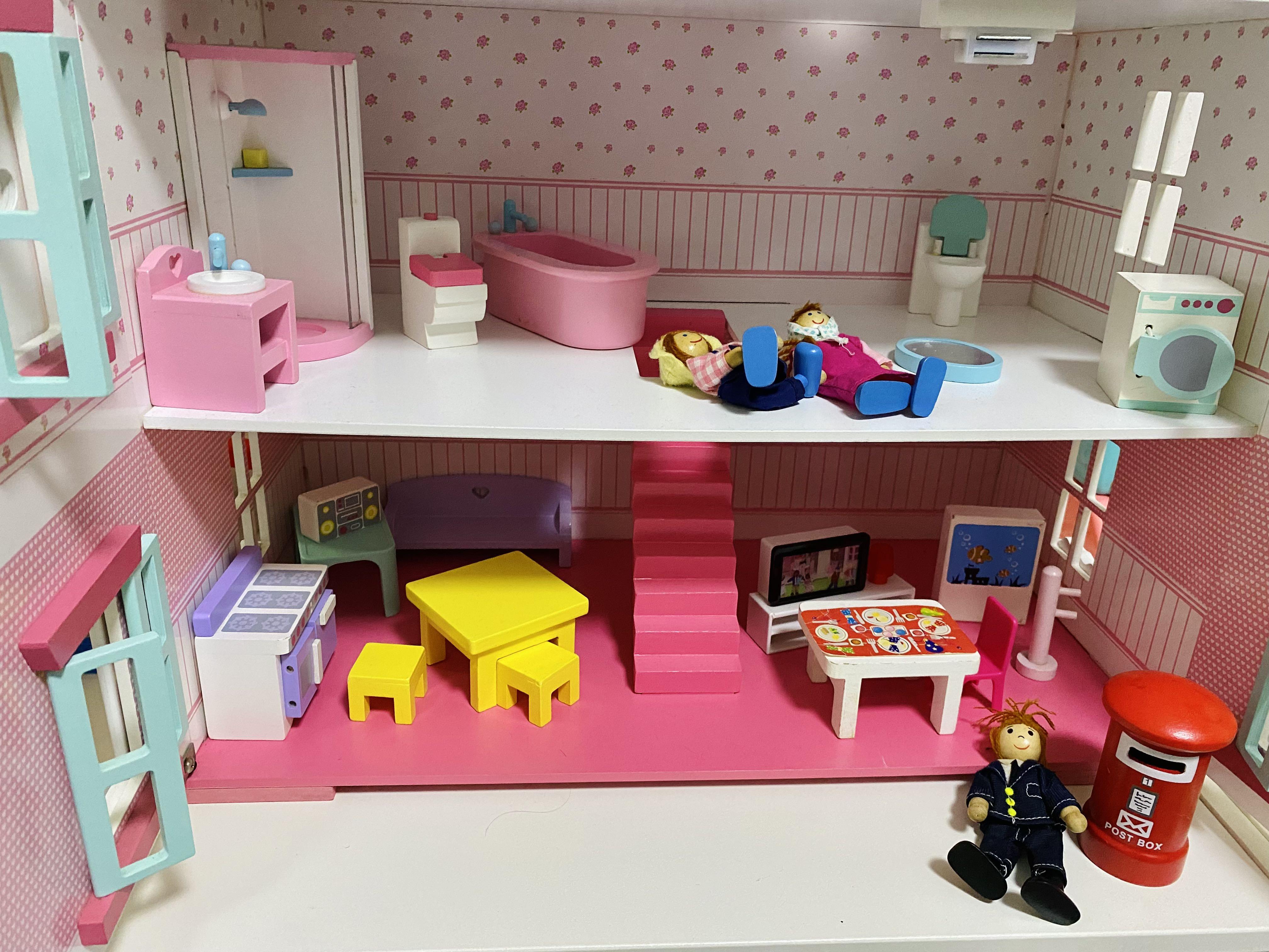Deluxe rosebud doll's online house with furniture