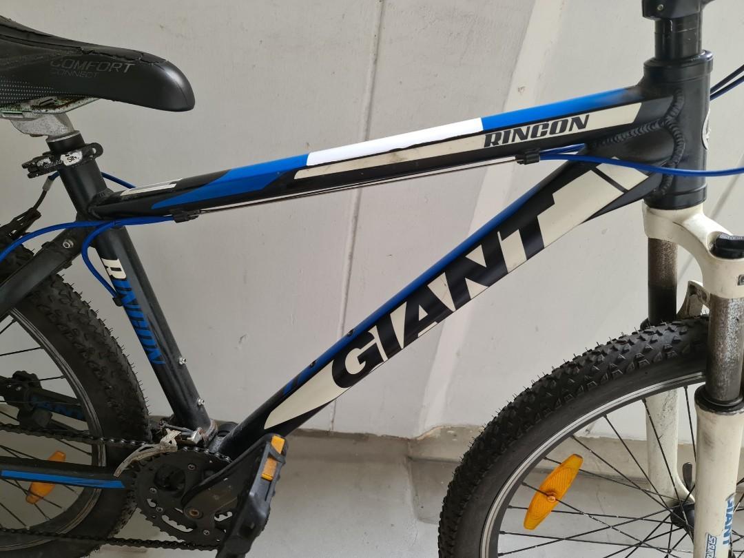Giant Rincon 24 Speed, 26 Inch Wheel 19 Inch Frame Road Hybrid Bike Exc