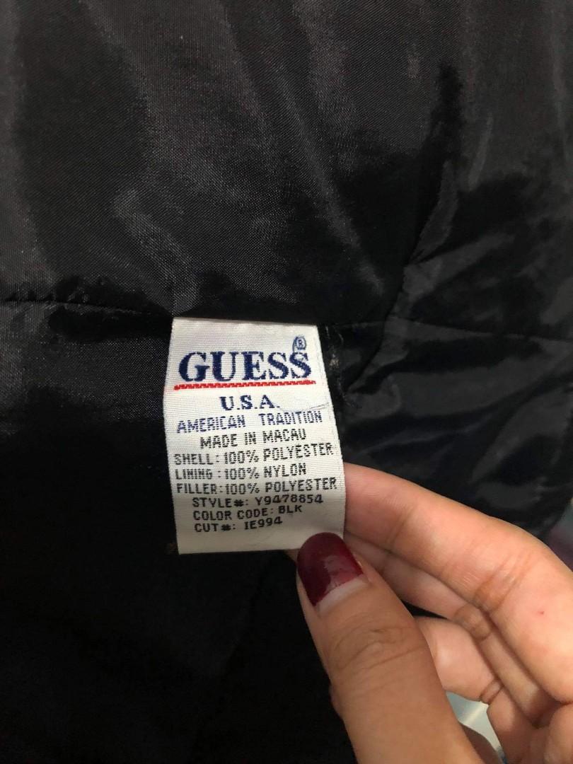 GUESS "Puff Jacket" (Unisex) (Category: Coats, Jackets and Outerwear) located in Mandaluyong City. Submitted by Mid90s (Listing ID 1097467526, Image 3). Description: Size: Small on tag Dimension: 20X25 Issue: May dalawa lang tas-tas sa Loob. Sa sleeve part and bandang tag. Pero di naman kita sa labas safe to use( view the pics for details).