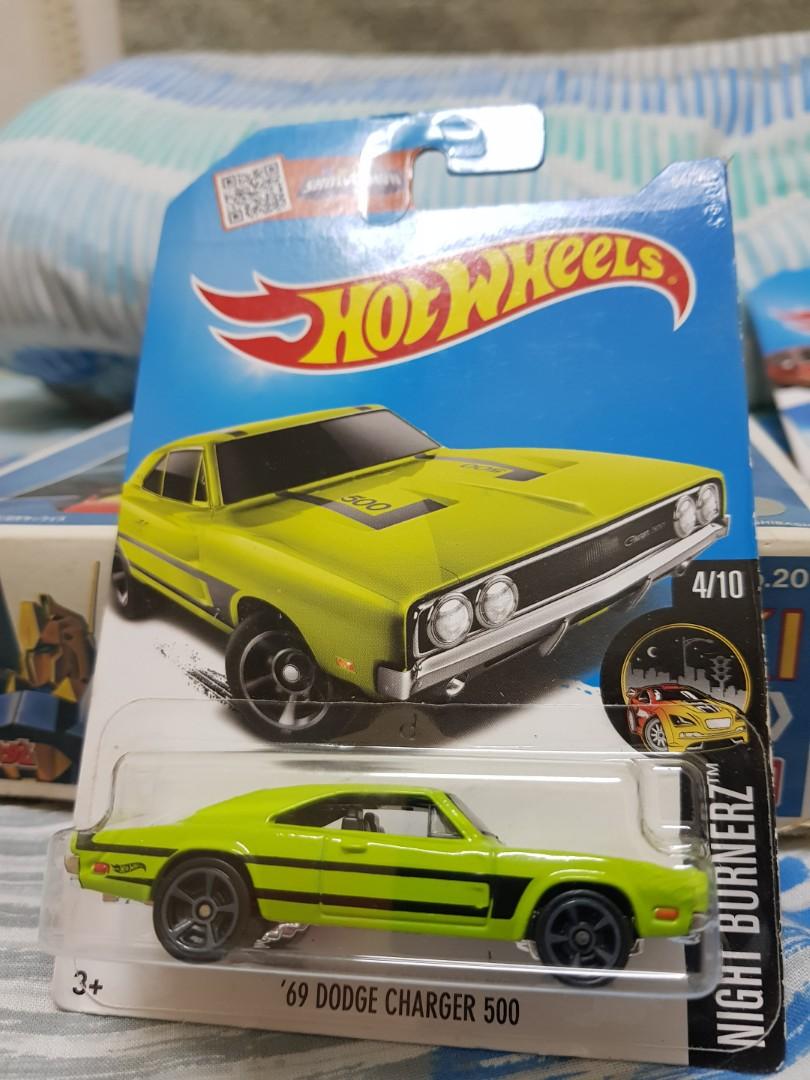 FS-B2 Hot Wheels 69 Dodge Charger 500 Lime Green, Hobbies & Toys, Toys &  Games on Carousell