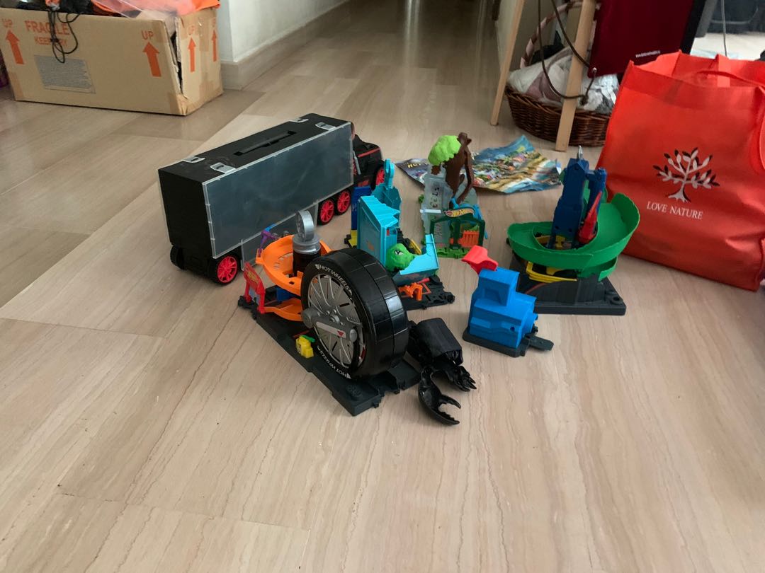 hot wheels city set super squalo