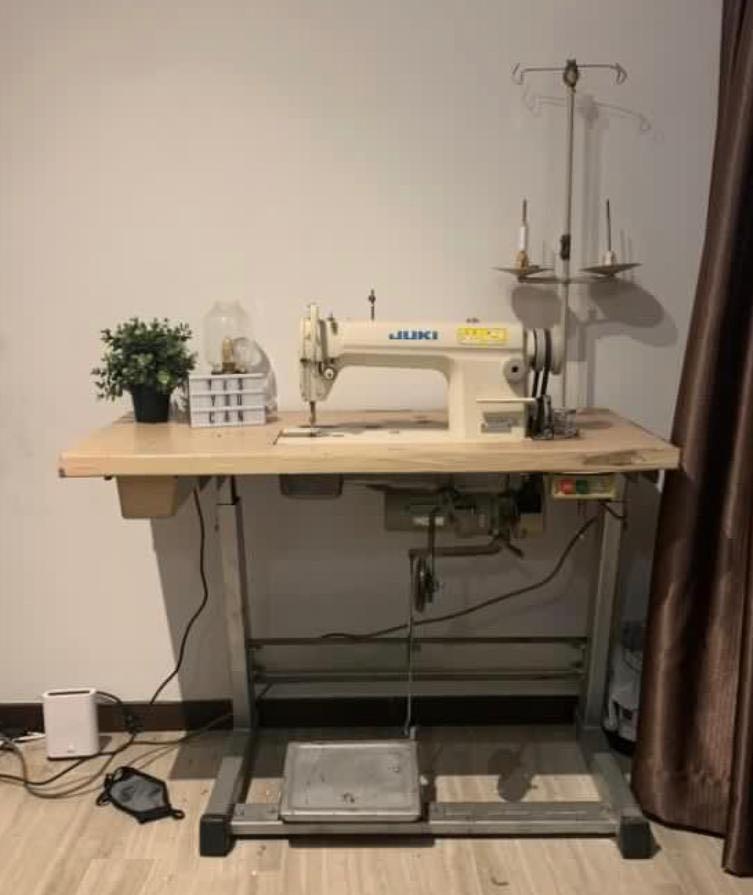 Juki Sewing Machine, Hobbies & Toys, Stationery & Craft, Craft Supplies