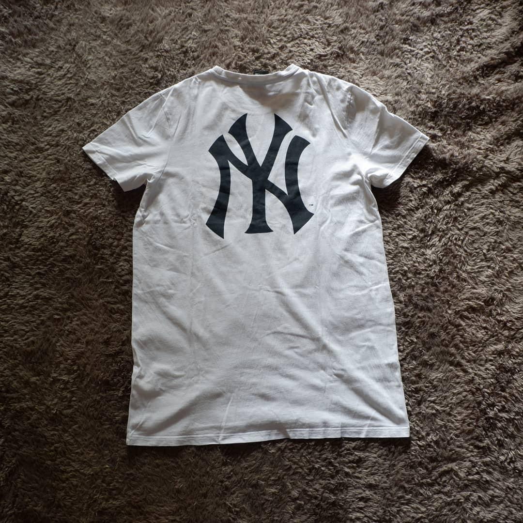 Kaos MLB NY second ori, Fesyen Pria, Pakaian , Atasan di Carousell