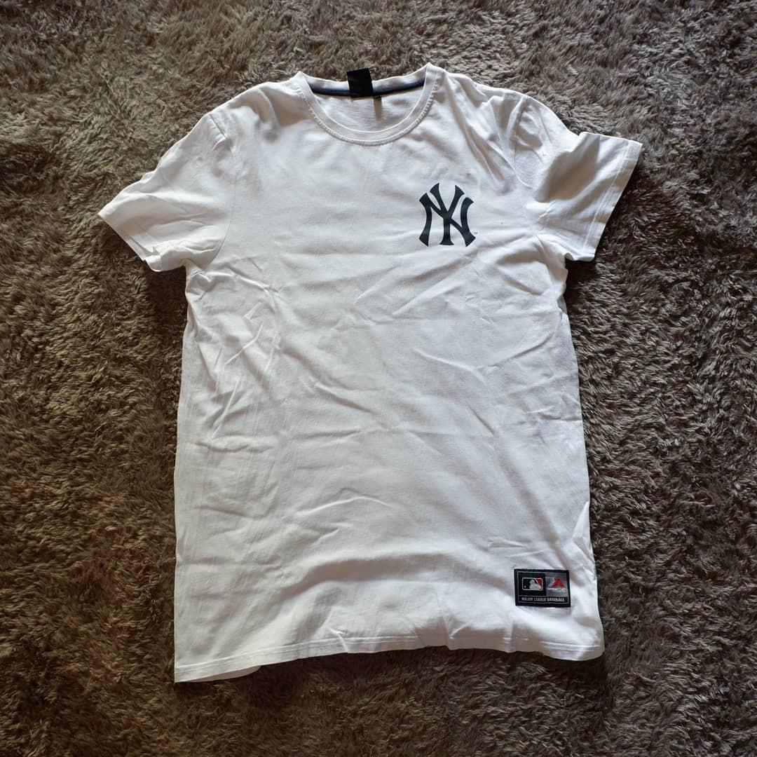 Kaos MLB NY second ori, Fesyen Pria, Pakaian , Atasan di Carousell