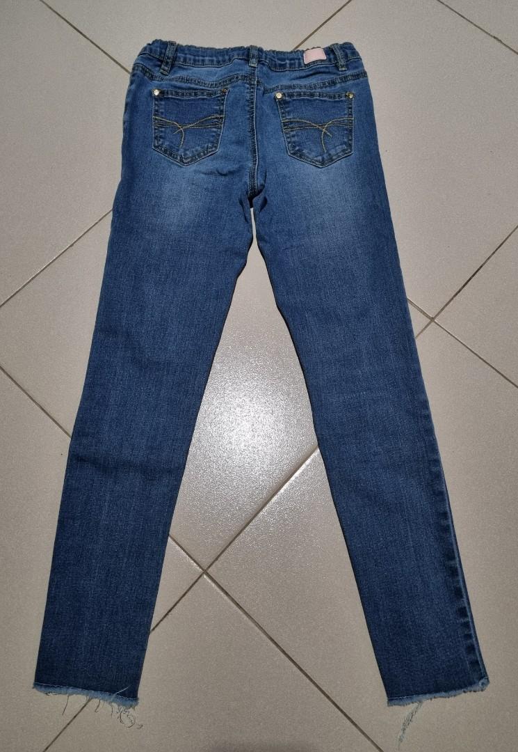 Kids Pants -Skinny Jeans (Category: Jeans) located in Subic. Submitted by everythin_must_go (Listing ID 1097492263, Image 2). Description: Moose girl Skinny Ripped Jeans size 14 fit for ages 10 to 12 (depende sa laki ng bata) adjustble waist ☆ preloved but still good.