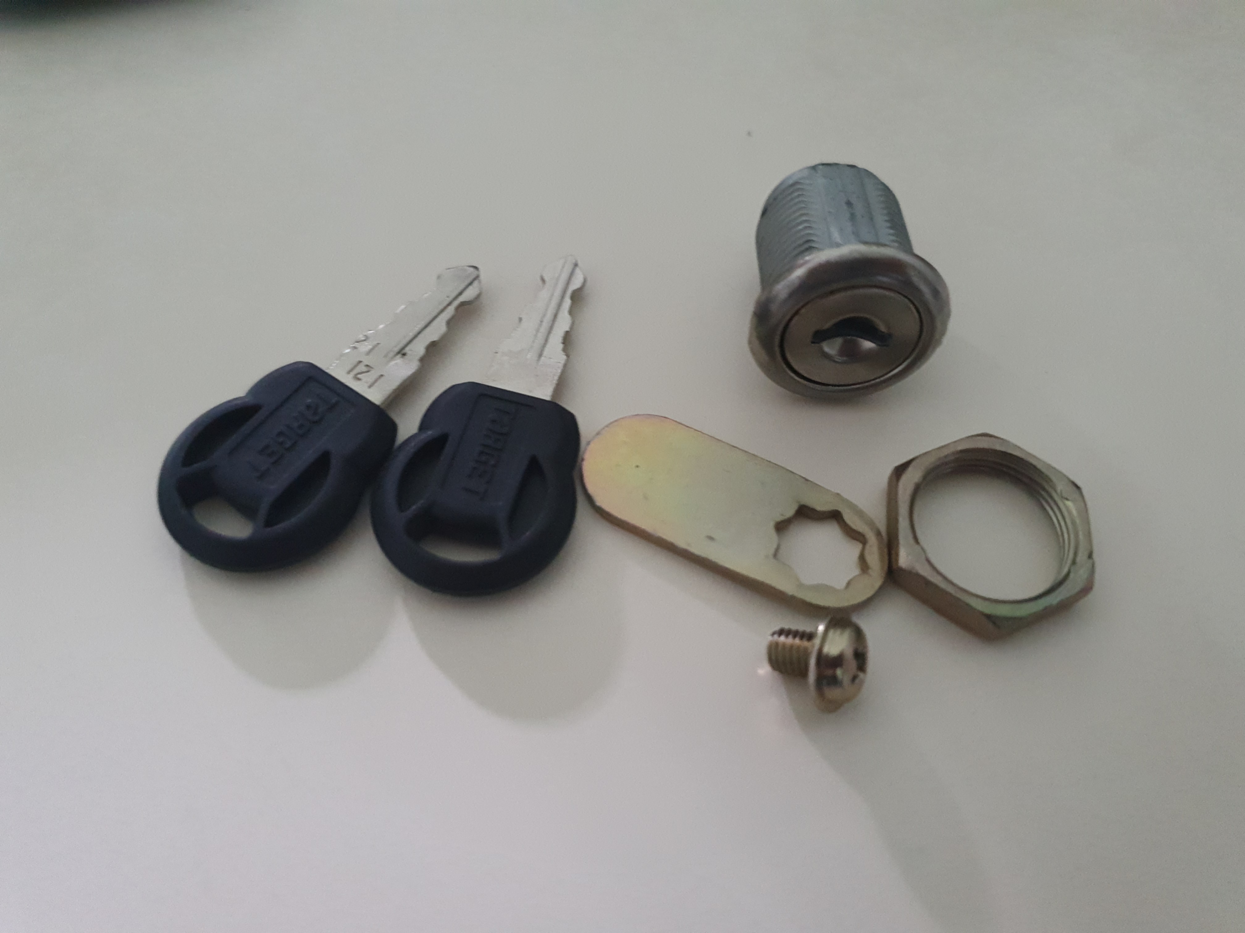 Letterbox lock, Furniture & Home Living, Security & Locks, Locks, Doors