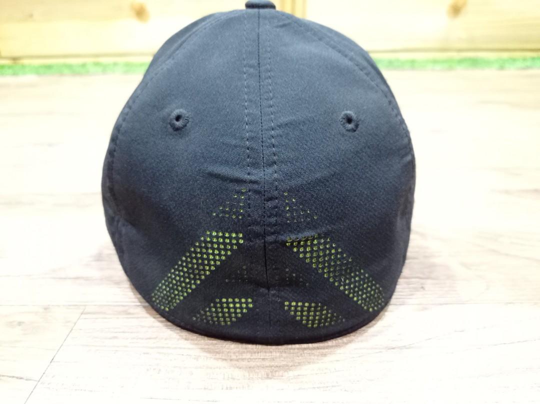 Under armour deals undeniable cap