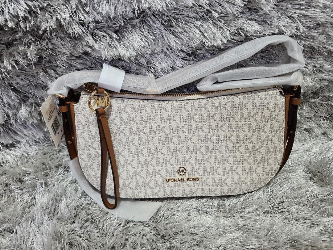 Michael Kors camden small pochette bag, Luxury, Bags & Wallets on Carousell