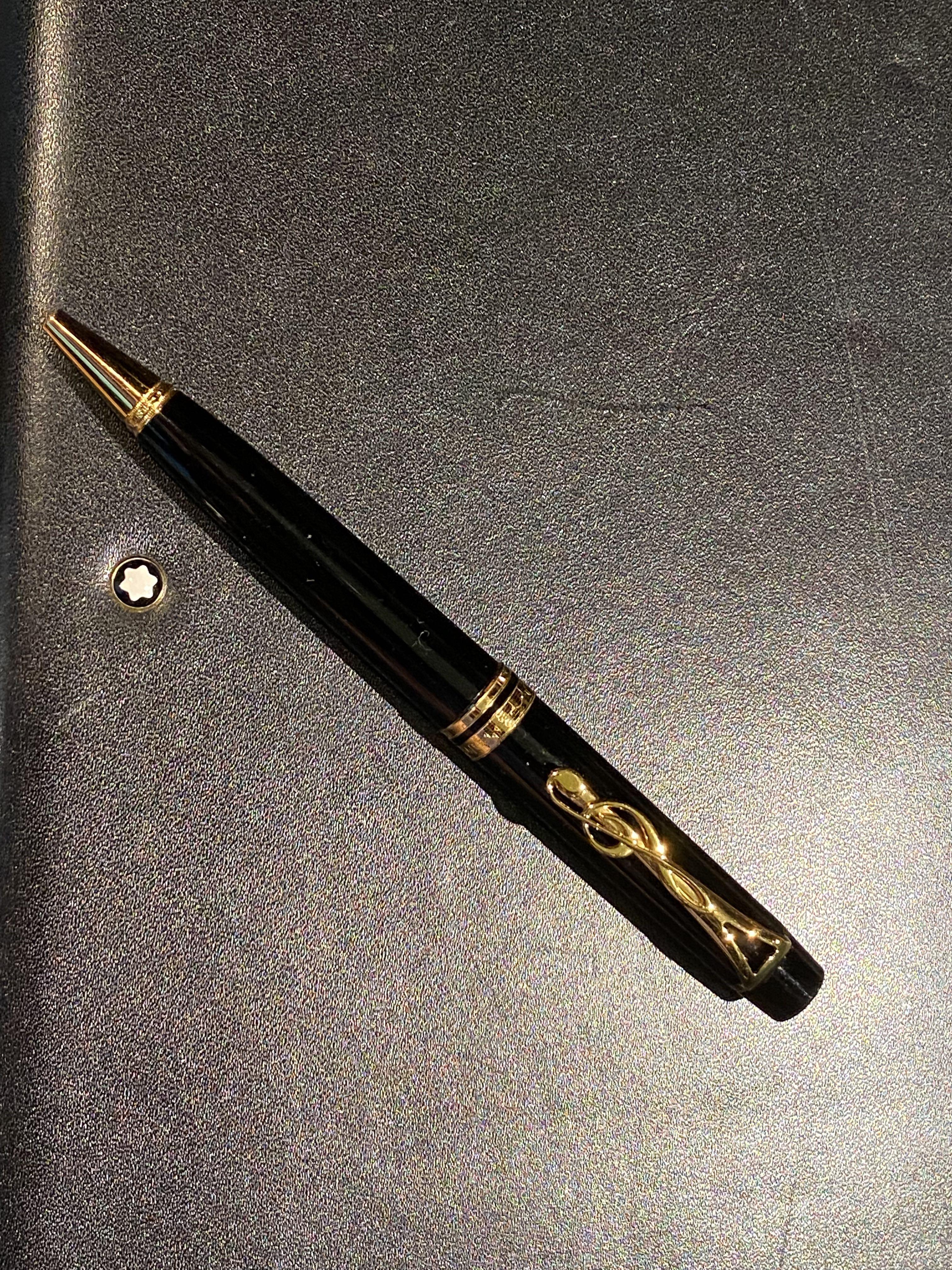 Montblanc bernstein top