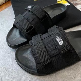（分類：）位於 。 由 2handsneakers 提交（商品編號 1097502245，圖片 1）。簡介： 。