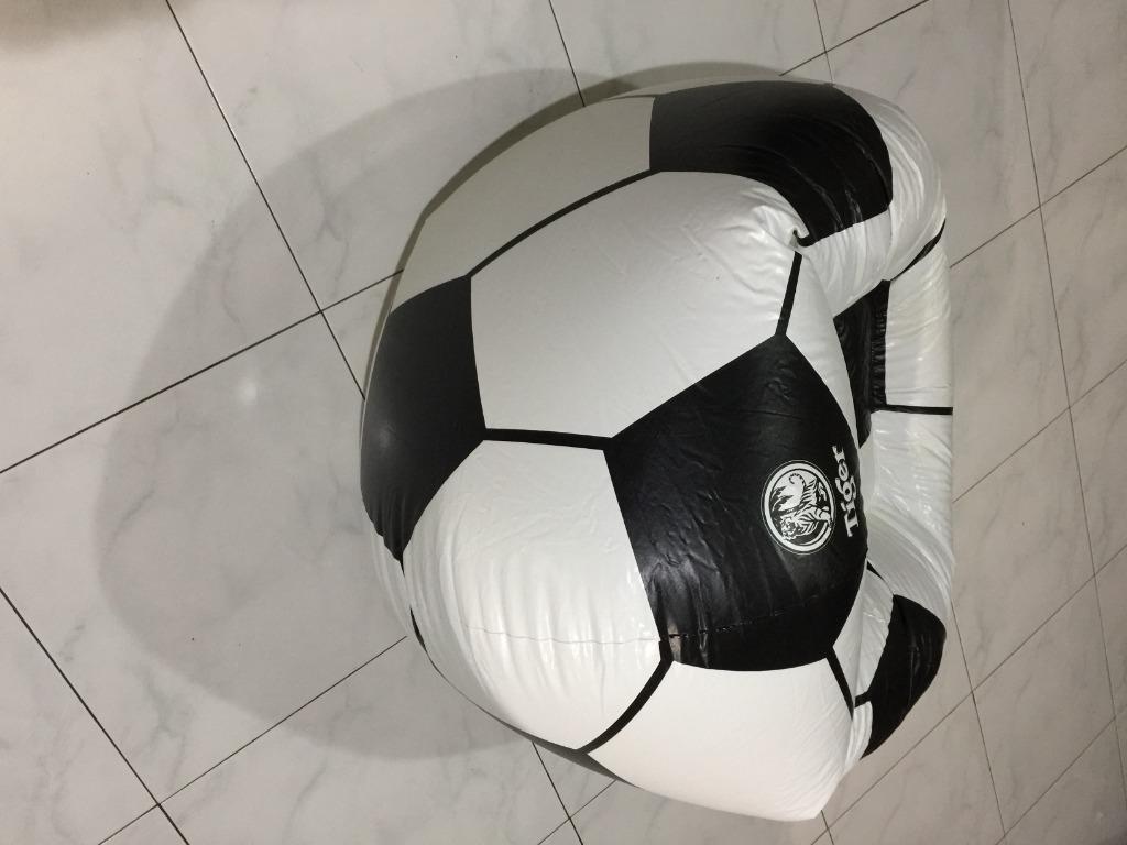 Pool Float Inflatable (Category: Racket & Ball Sports) located in Singapore. Submitted by alirphi (Listing ID 1097526367, Image 4). Description: Besides using it at the pool, can also use it as a sofa cushion seat at home. .