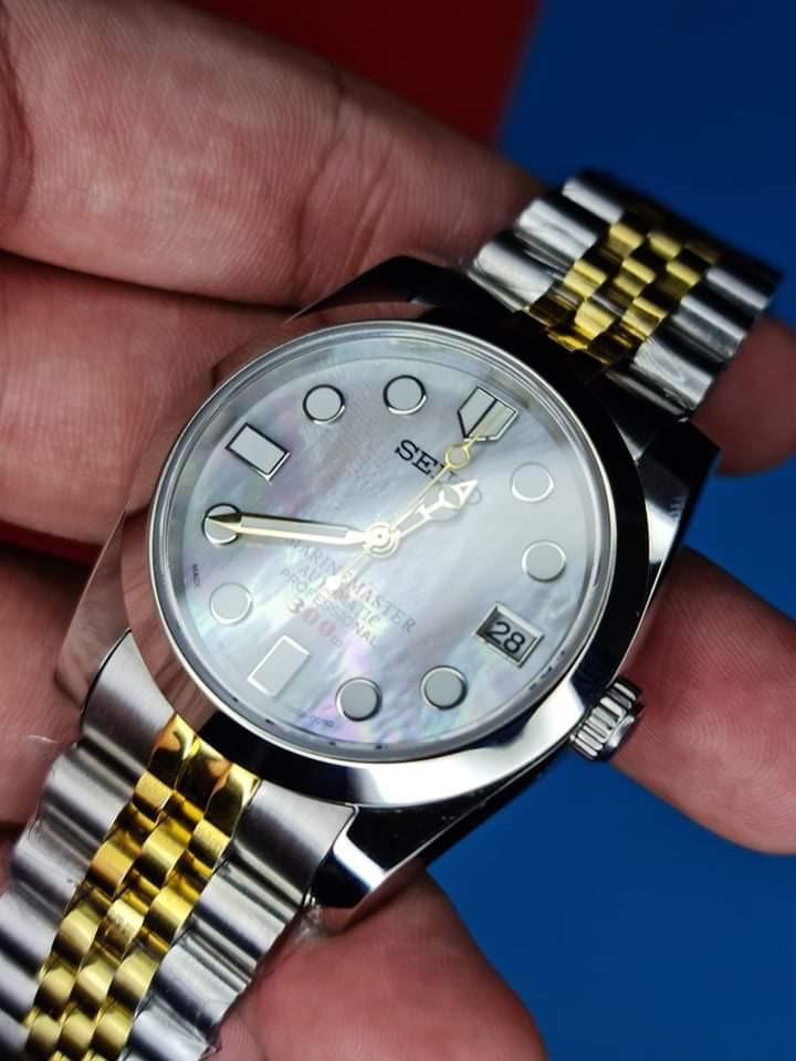 Seikolex "Explorer" 36mm Mod (Category: Luxury Watches) located in Manila. Submitted by markwrist07 (Listing ID 1097371755, Image 3). Description: Seikolex “Explorer” Homage Mod 40mm -904L stainless case and bracelet -Sapphire Crystal -Seiko NH35a -Mercedes Handset -Screwdown Crown -Super Oyster Bracelet -Milled Sub Clasp -6months warranty https://www.facebook.com/groups/1113786732451020/?ref=share Price: 13,000PHP Pm us for pre orders! https://w