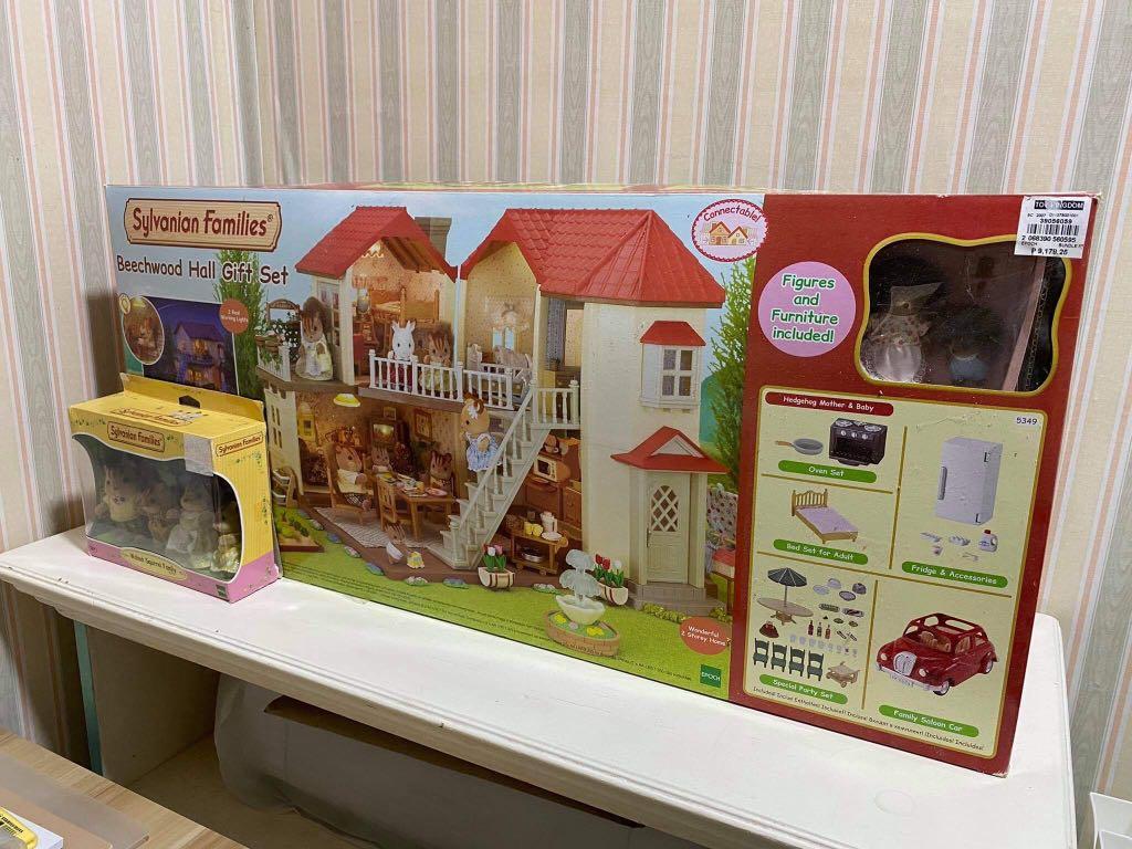 Sylvanian families beechwood hall sales and saloon car gift set