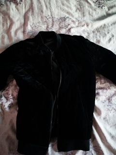 (Category: ) located in . Submitted by hautewear (Listing ID 1097493532, Image 1). Description: .