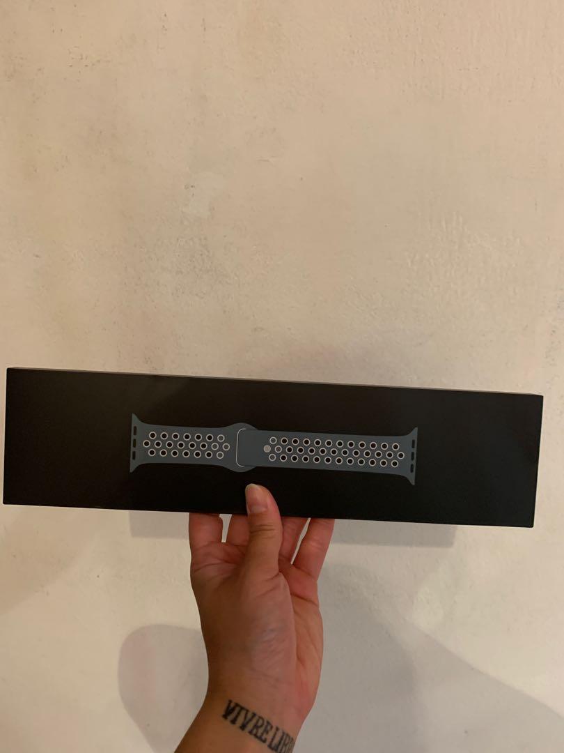 hasta nike sport band