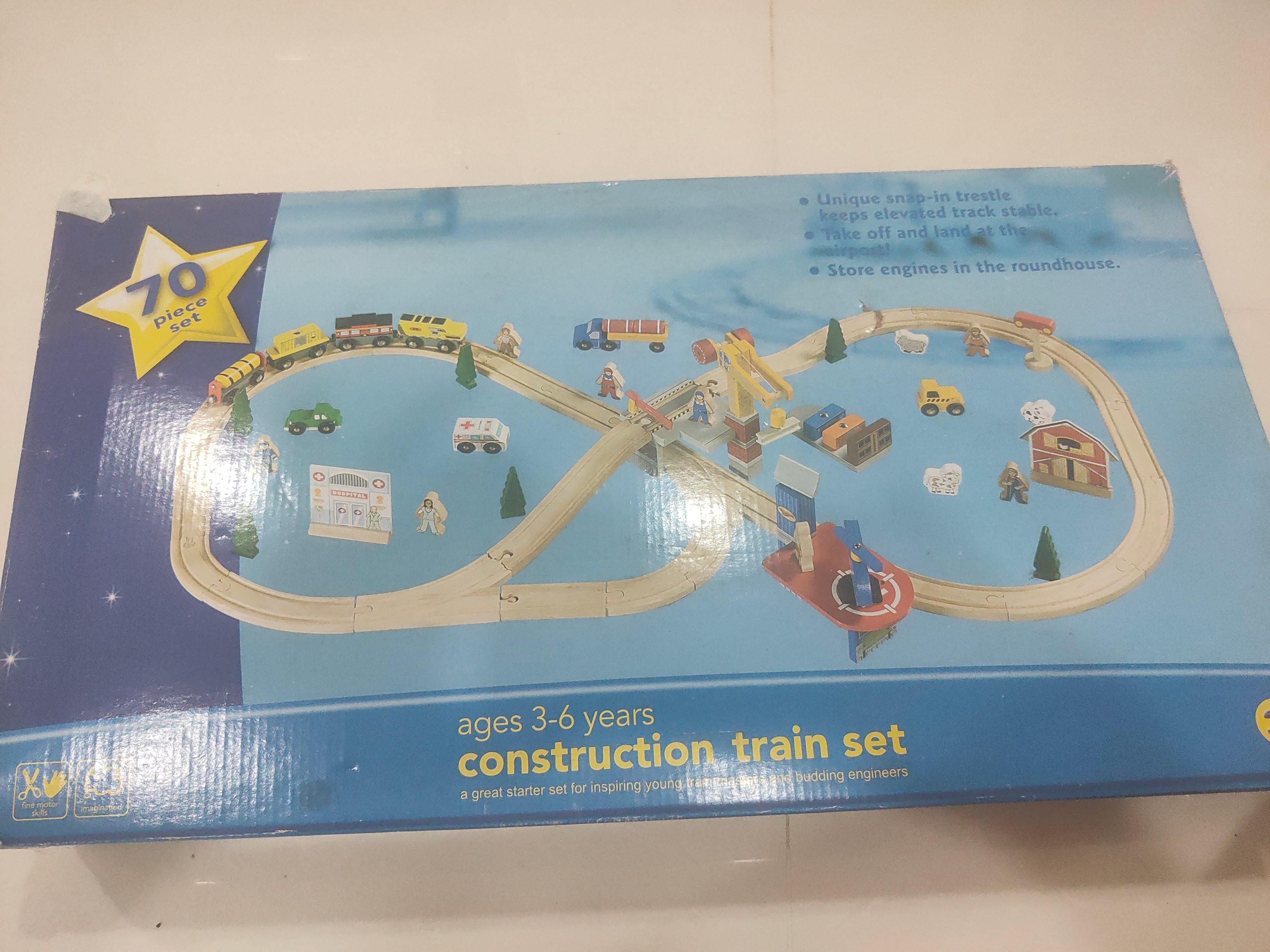 70 pieces wooden train set Babies Kids Infant Playtime on