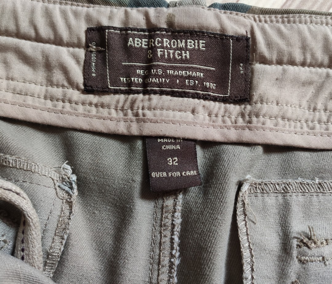 Abercrombie and Fitch Cargo Shorts in 