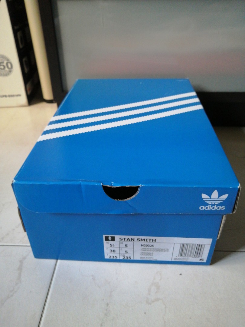 box of adidas stan smith