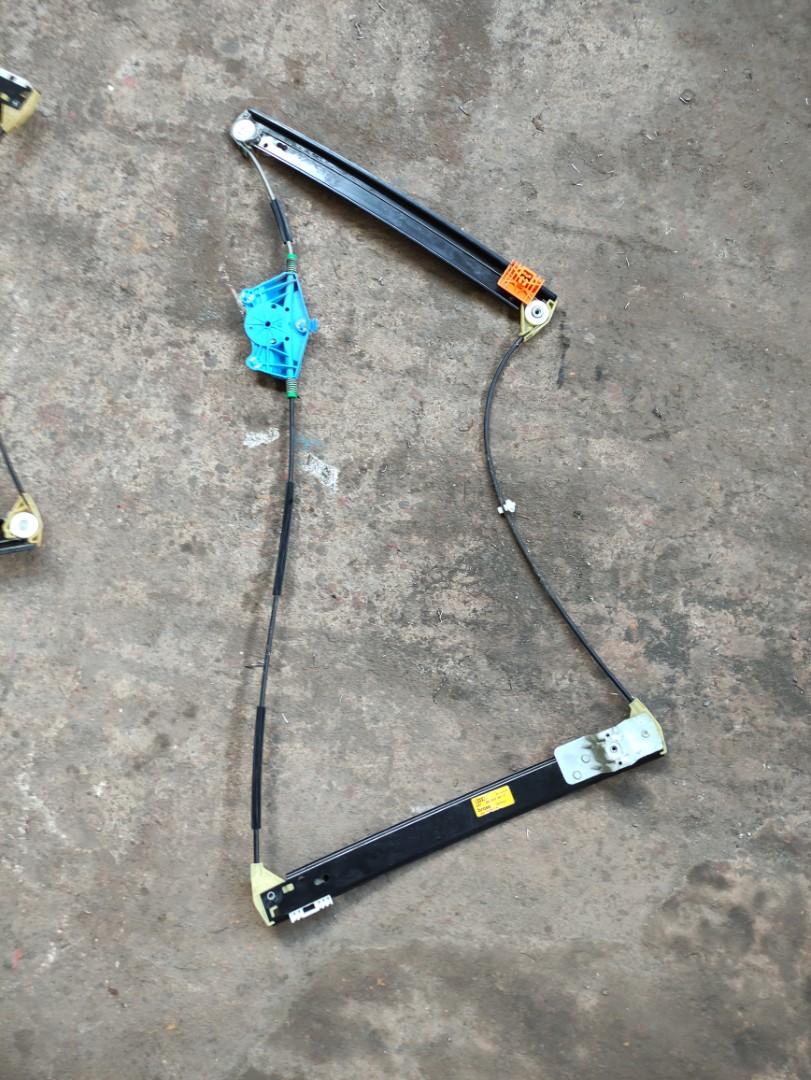 Audi a4 b7 window clearance regulator