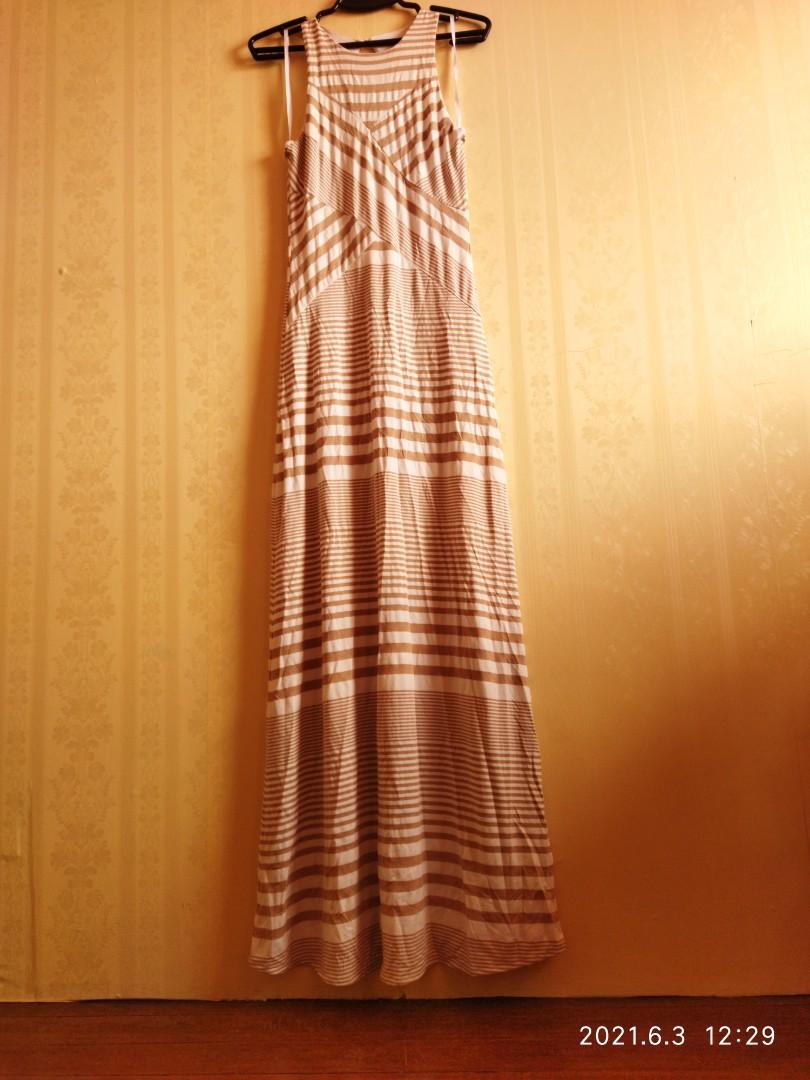 Authentic bebe stripe maxi dress -open 