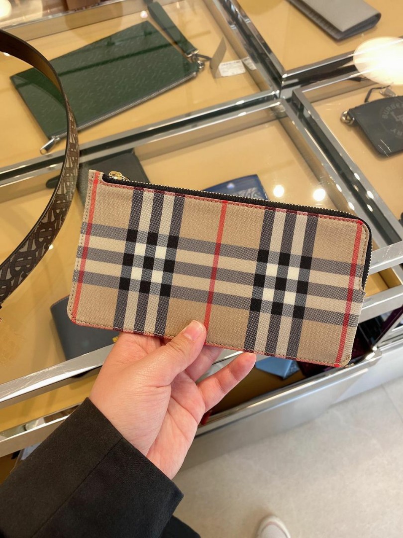 authentic burberry wallet