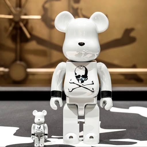 BEARBRICK mastermind JAPAN White Chrome ver 400% + 100%, 興趣及 ...