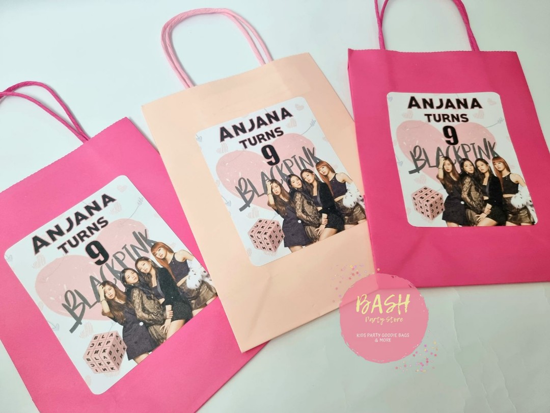 Pink and black gift bags hotsell