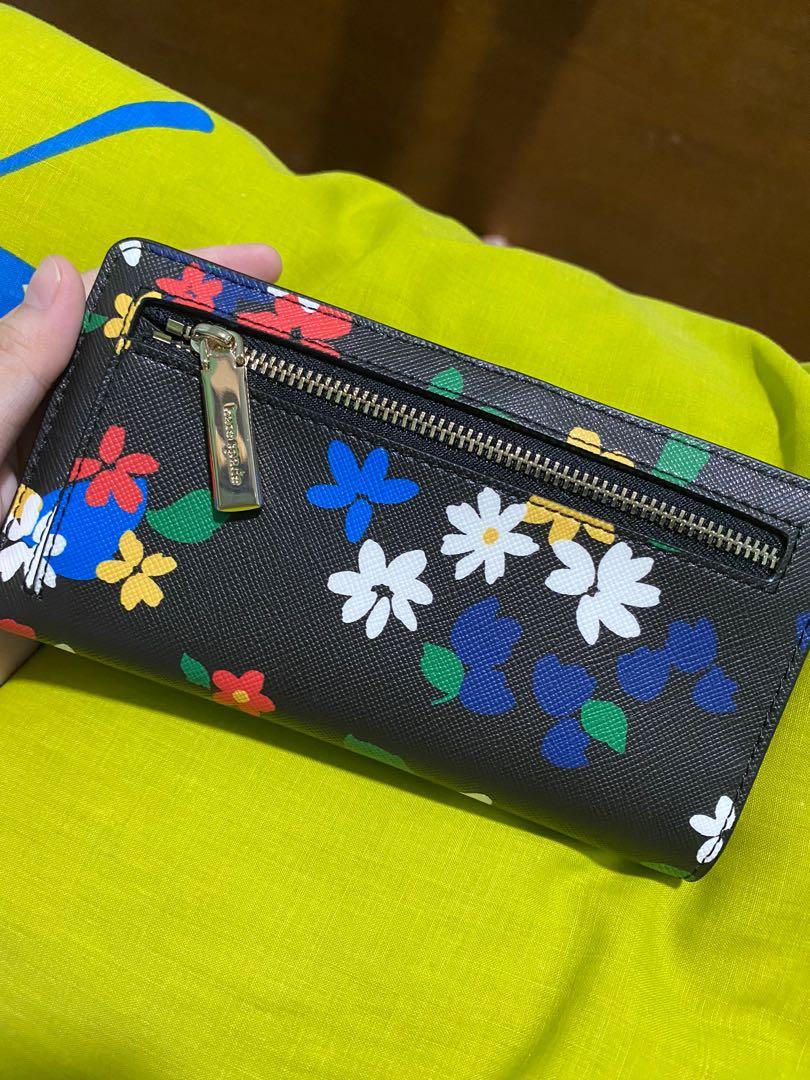 BRAND NEW KATE SPADE SLIM WALLET (Category: Wallets & Card holders) located in Manila. Submitted by dballison (Listing ID 1091888978, Image 2). Description: BRAND NEW KATE SPADE SLIM WALLET - Bought from US - No flaws/damage RFS: I just bought a wallet from MK .